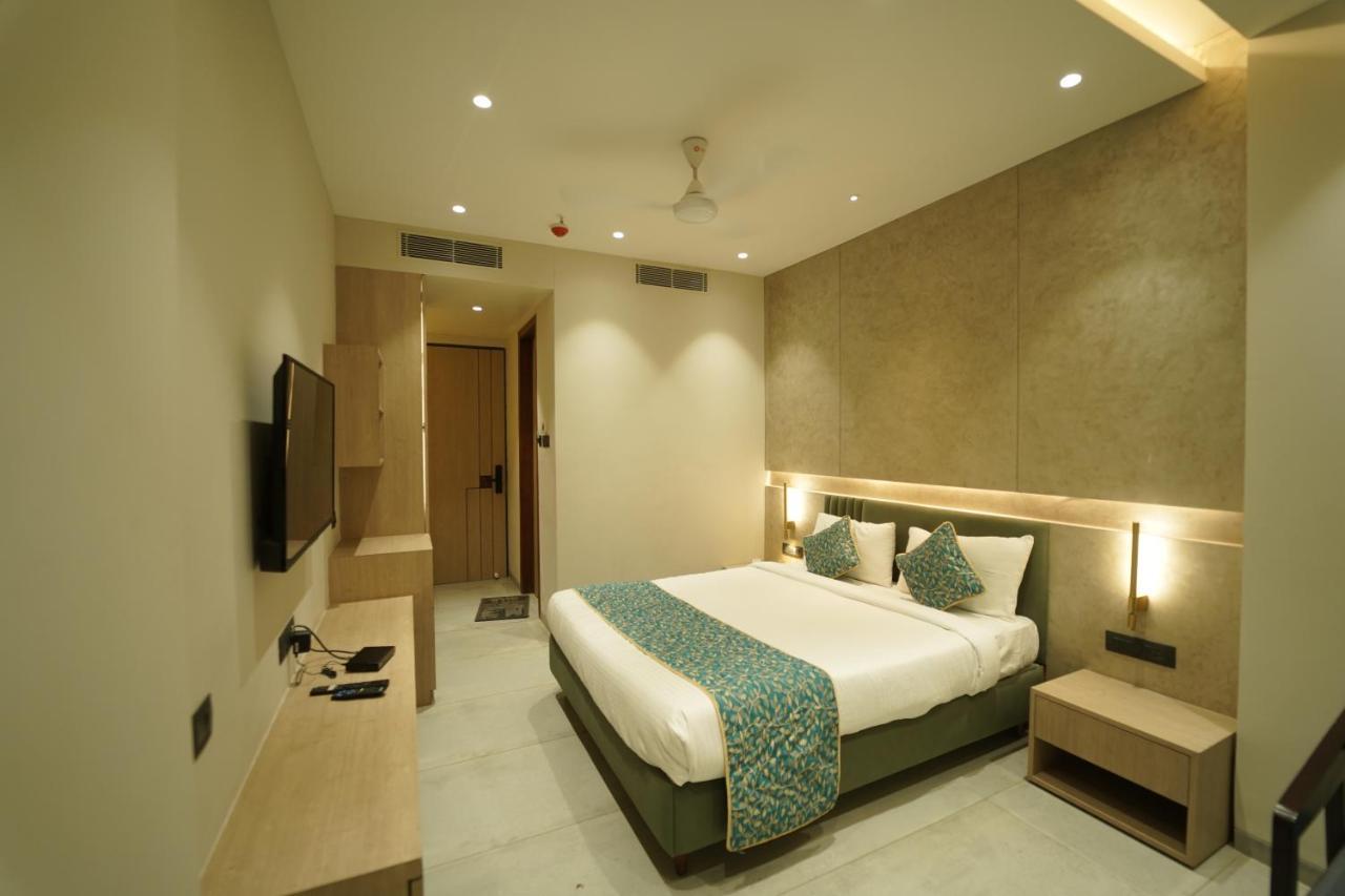 Hotel Laksh Rāipur Exterior foto
